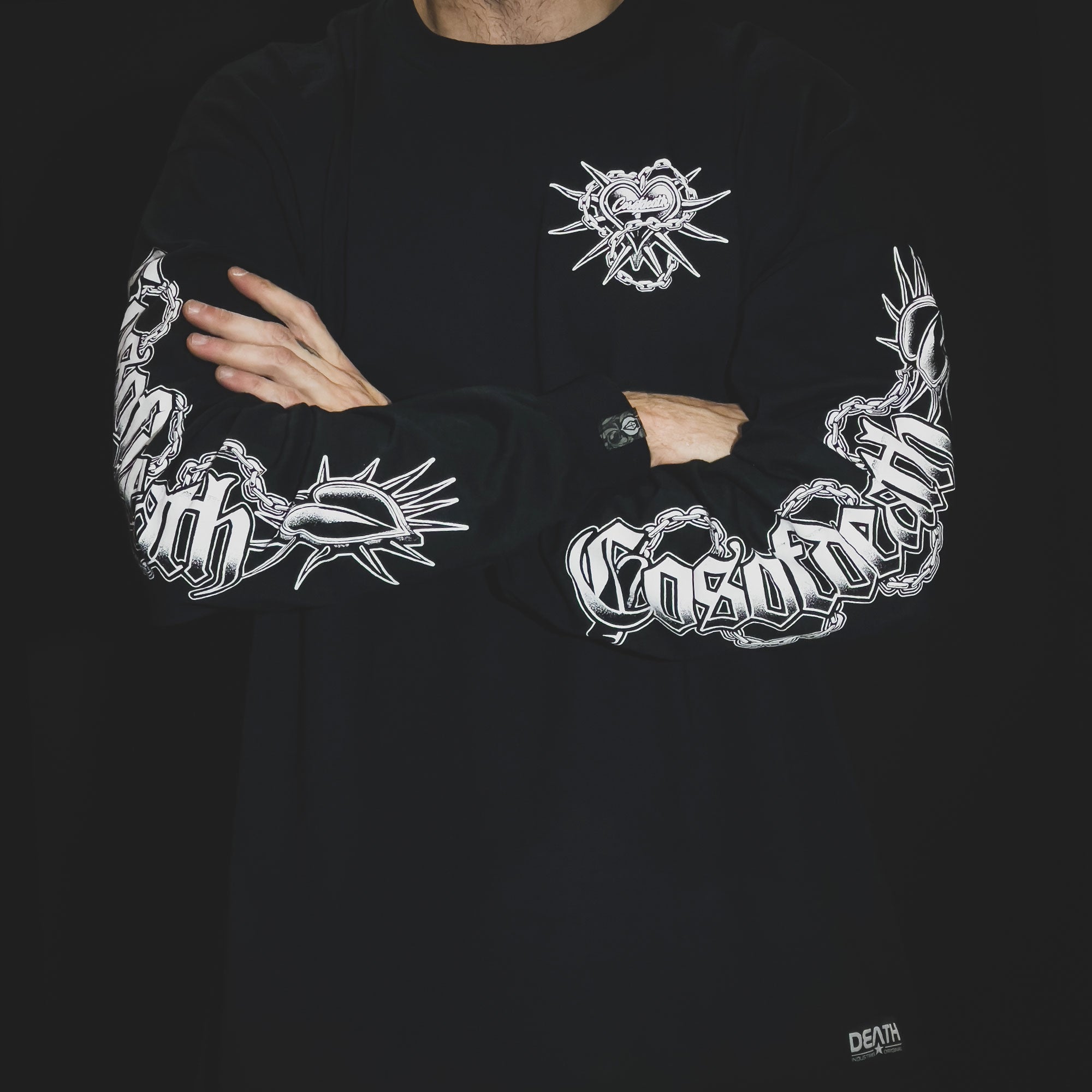 BLACK LOVE LONGSLEEVE TEE