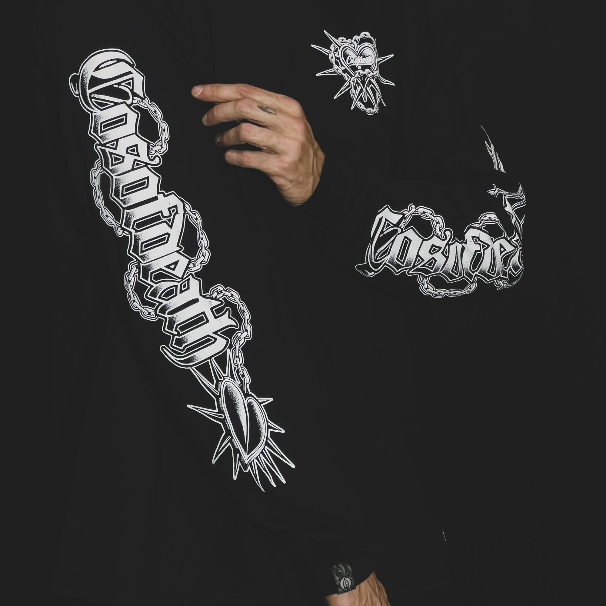 BLACK LOVE LONGSLEEVE TEE